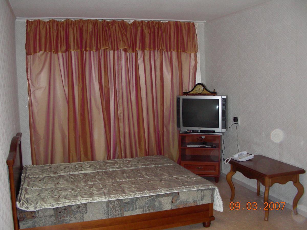 Квартира На Пр. Александра Поля Apartment Dnipro Exterior photo
